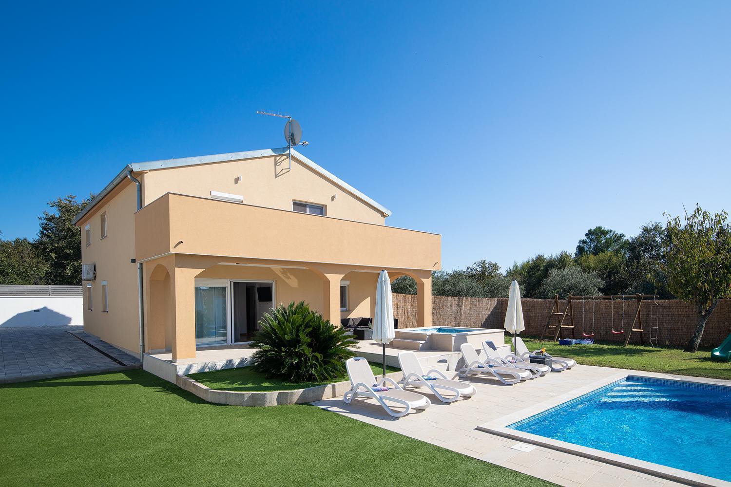 Villa Suhalj Medulin Buitenkant foto